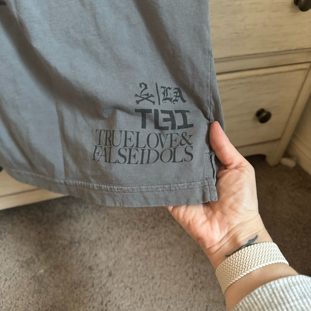 True Love & False Idols Tank - Picture 4 of 5